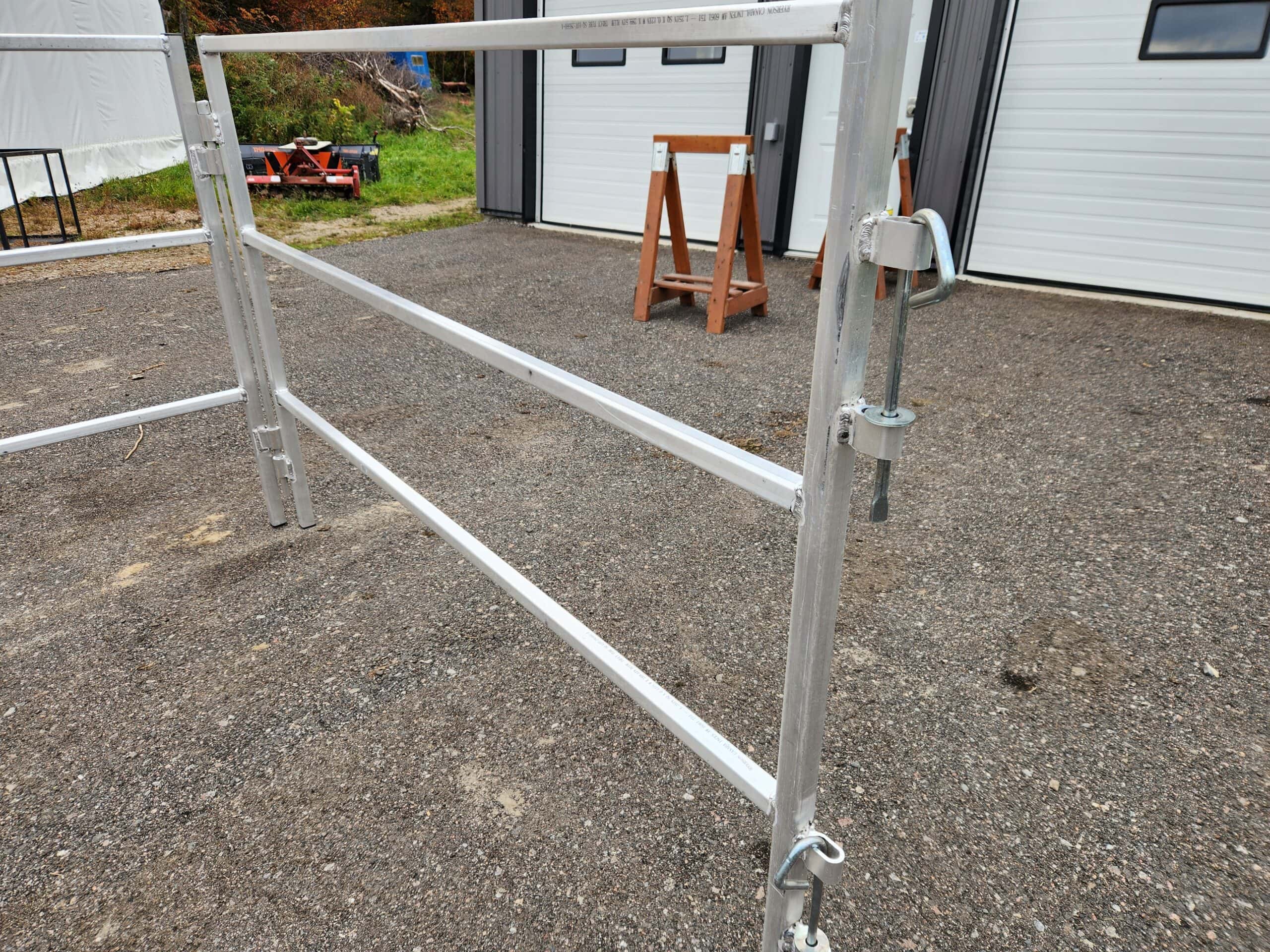 Aluminum Horse Travel Pen Sections - Image 5