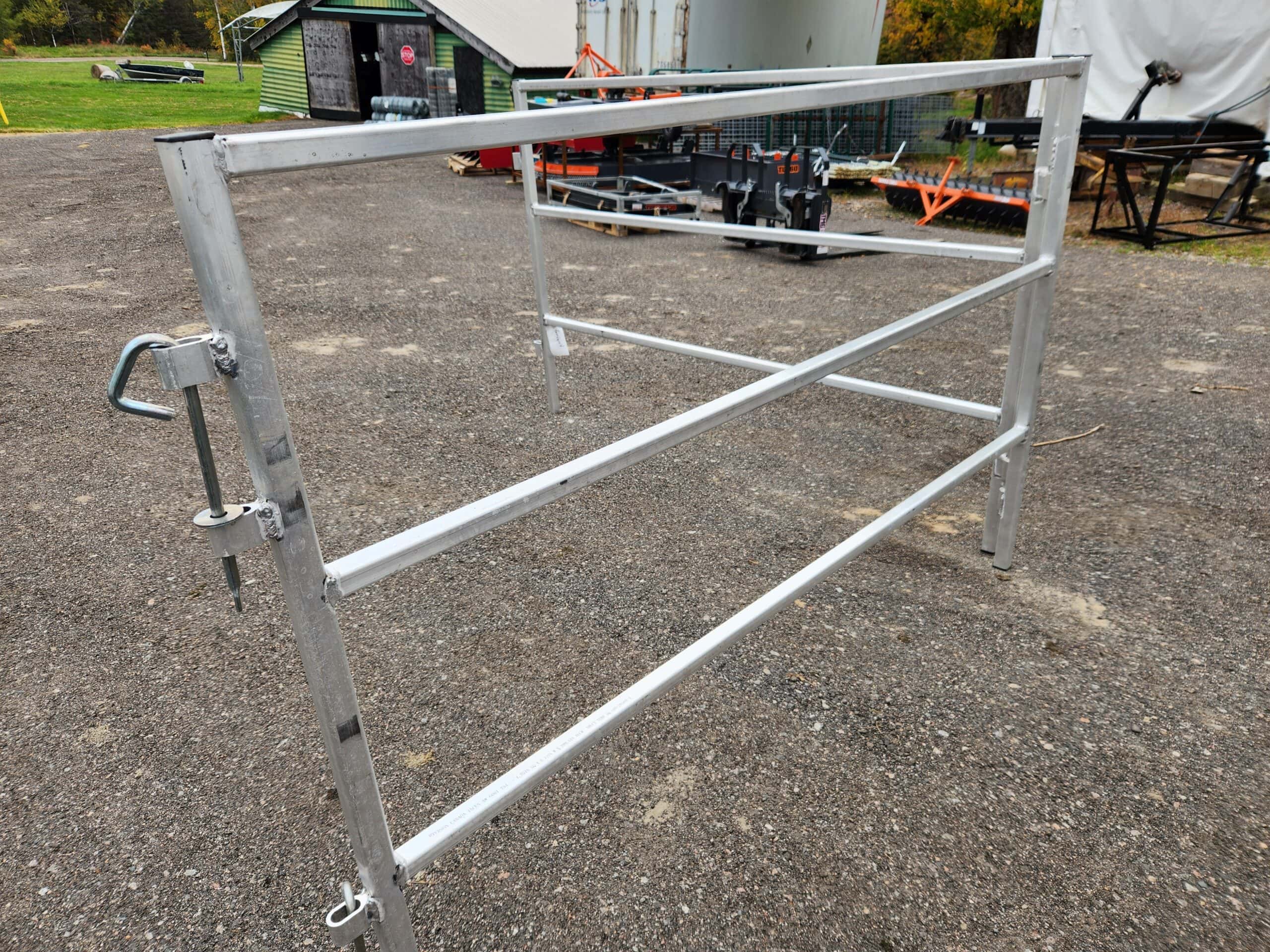 Aluminum Horse Travel Pen Sections - Image 4