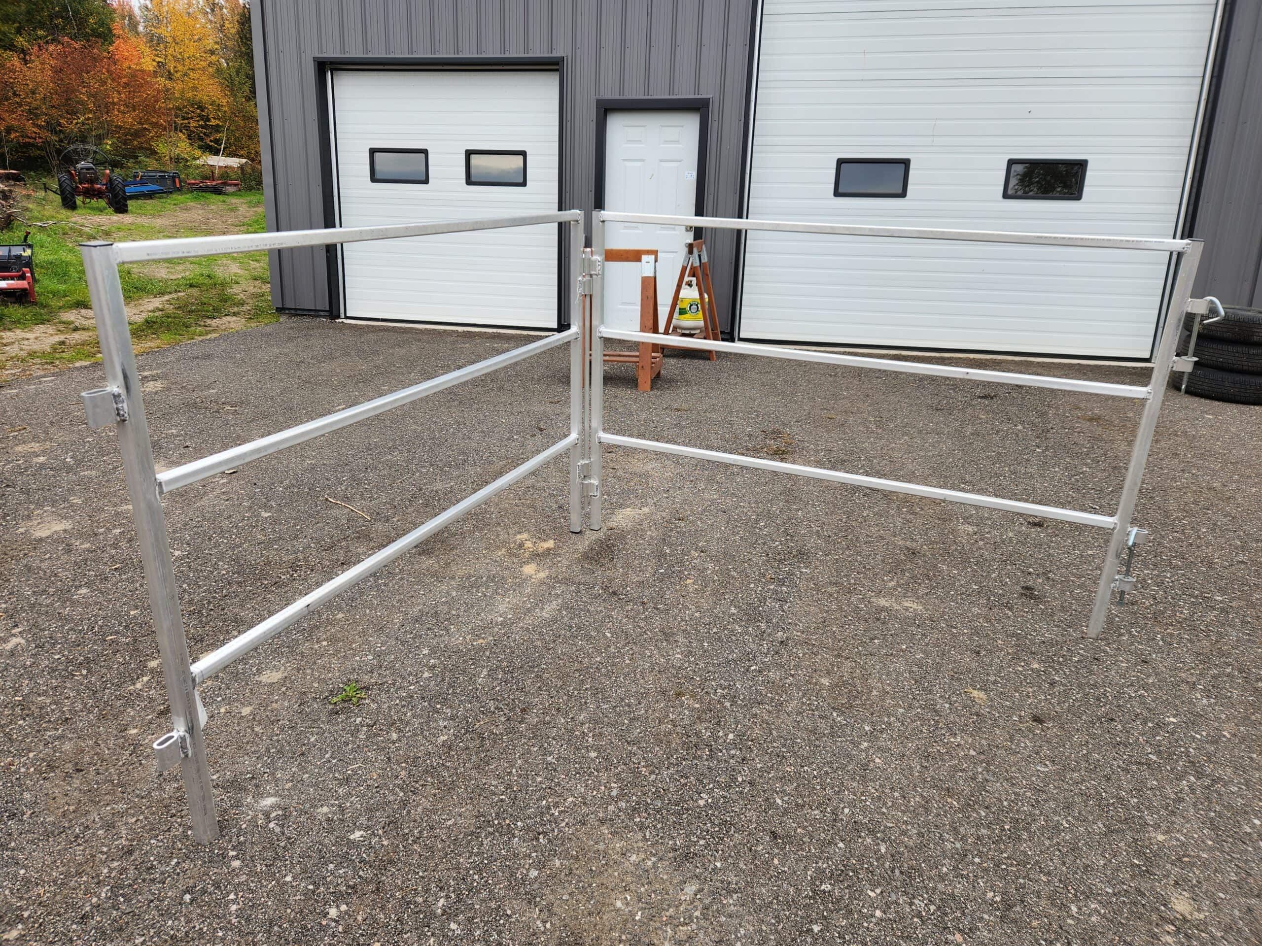 Aluminum Horse Travel Pen Sections - Image 2